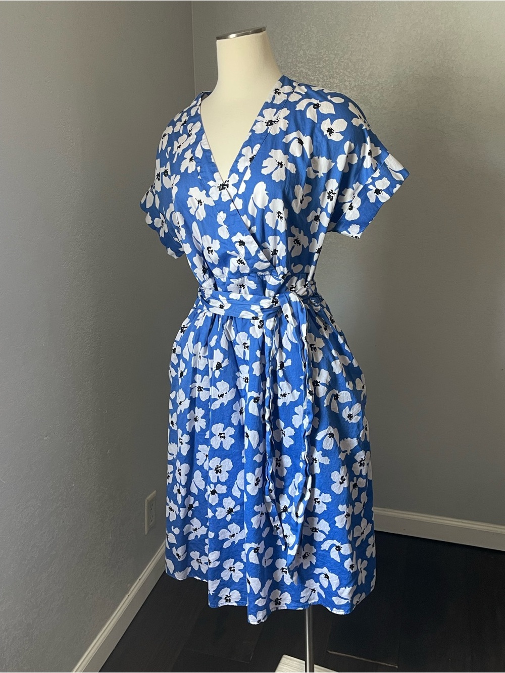 Who What Wear Blue and White Floral Midi Dress 100% Cotton